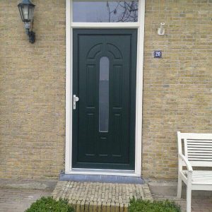 nieuwe kunststof voordeur